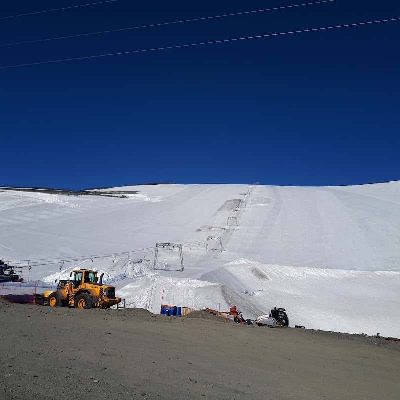 Galdhøpiggen Summer Ski Centre - Image 1