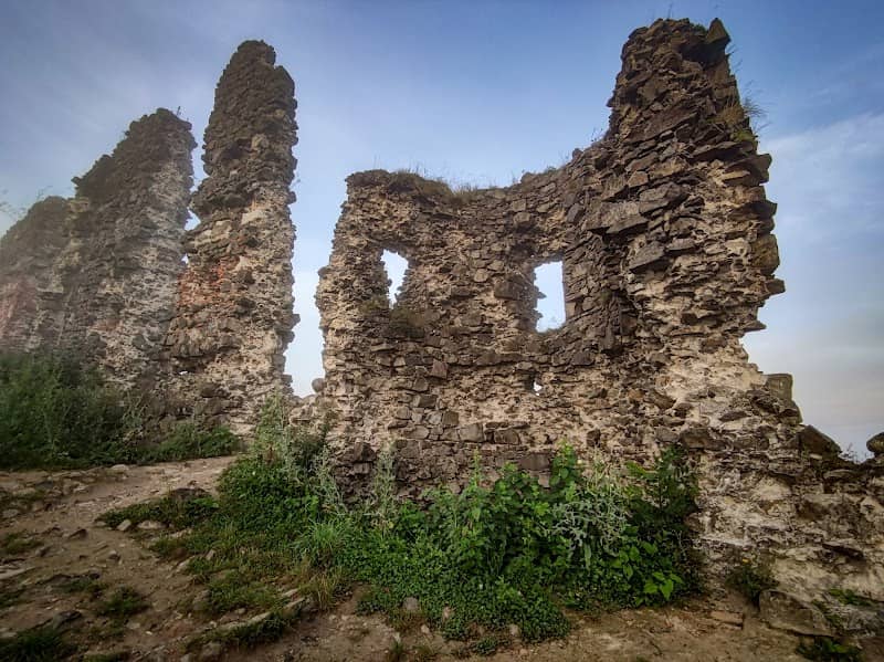 "Khust Castle" Park - Image 1