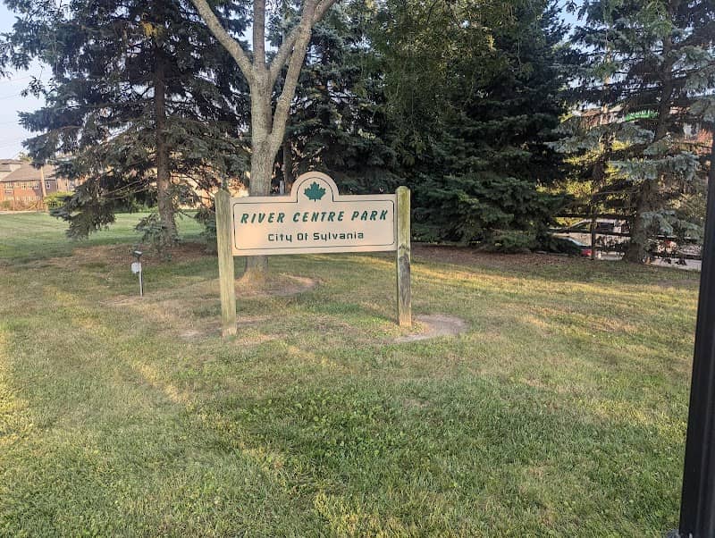 River Centre Park - Image 2