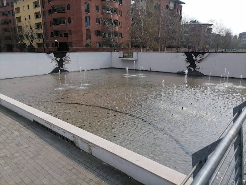 Fontana Viale Martesana "Oltre la soglia" - Image 1