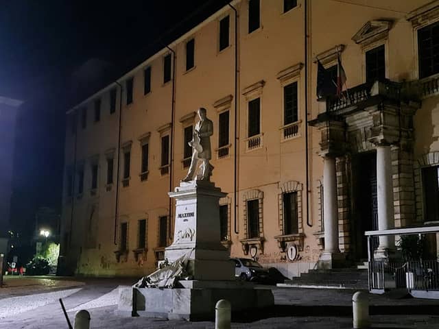 Piazza Accademia - Image 2