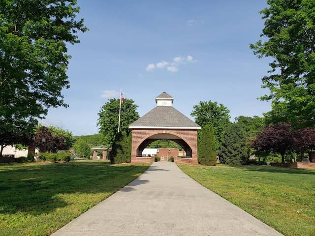 Tate Park - Image 1