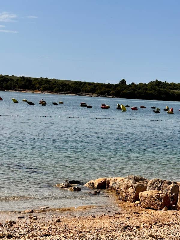 Wild beach - Image 2