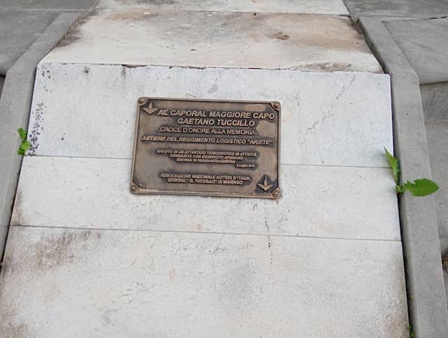 Monumento ai caduti Istituzionali "Tra il Bene e il Male". - Image 3