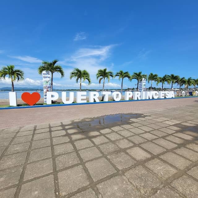 Puerto Princesa City Baywalk Park - Image 1