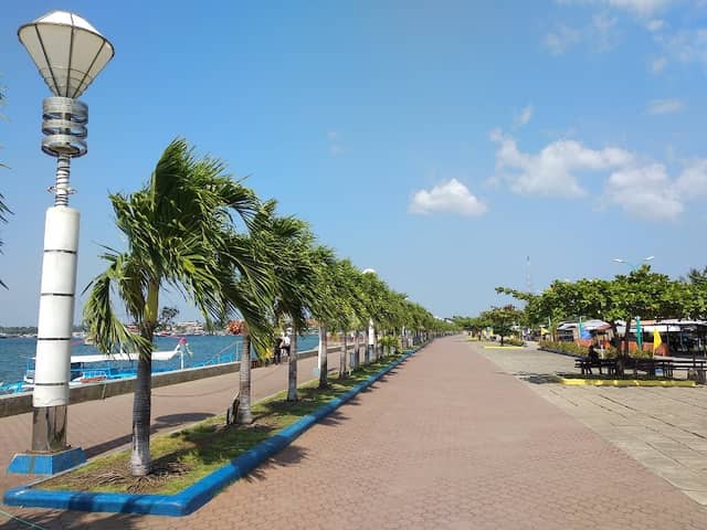 Puerto Princesa City Baywalk Park - Image 2