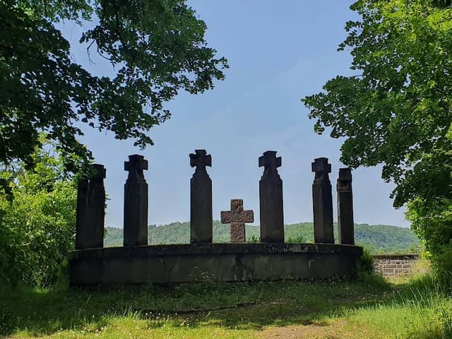 Kriegerdenkmal - Image 1