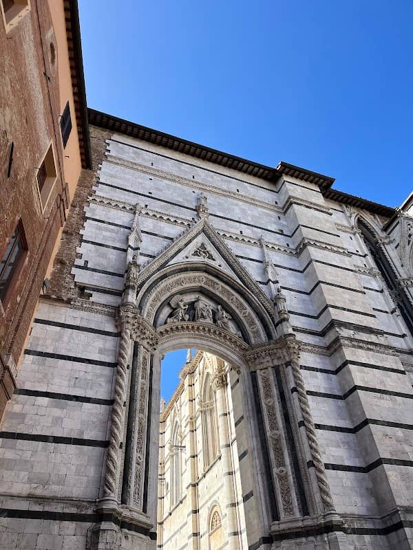 Piazza del Duomo - Image 3