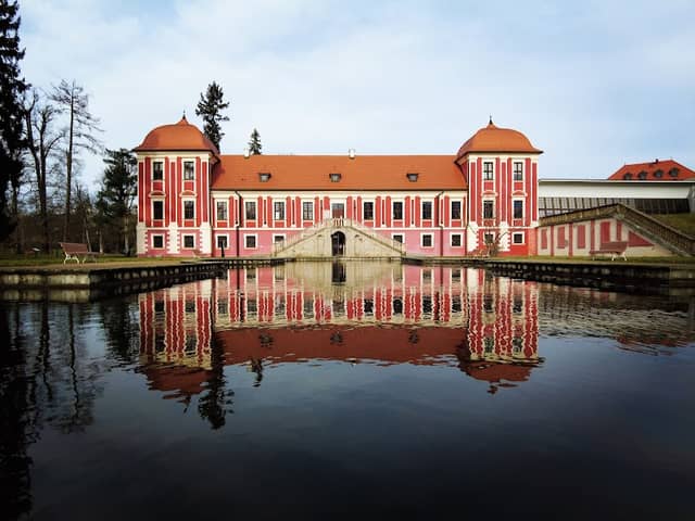 Zámecký park v Ostrově - Image 1