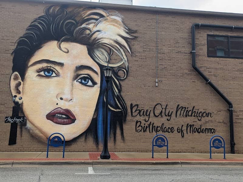 Madonna mural - Image 1