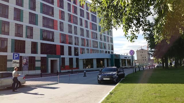 Skyport Hotel - Image 1