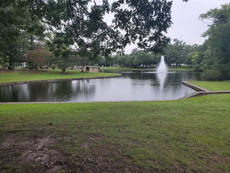 Lakeside Park - Image 2