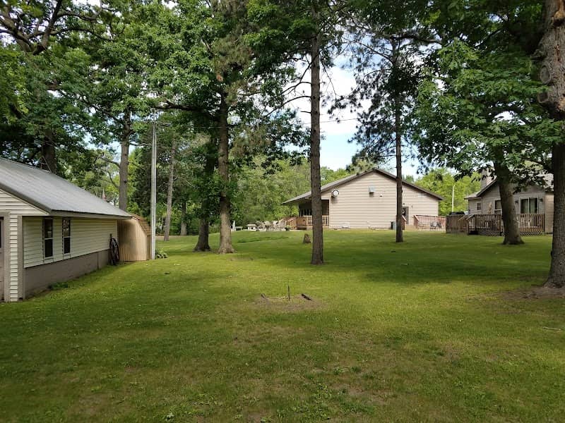 Log Cabin Resort & Tavern - Image 1