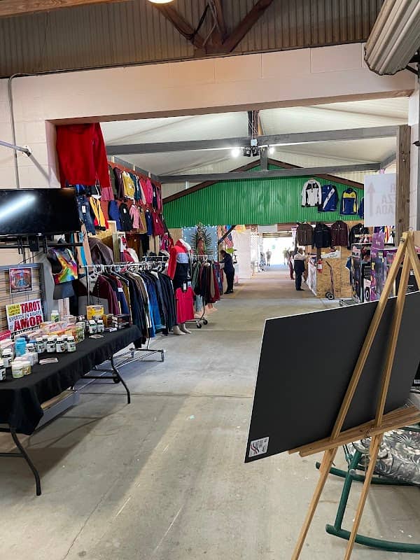 Belleview Mi Pueblo Flea Market - Image 2