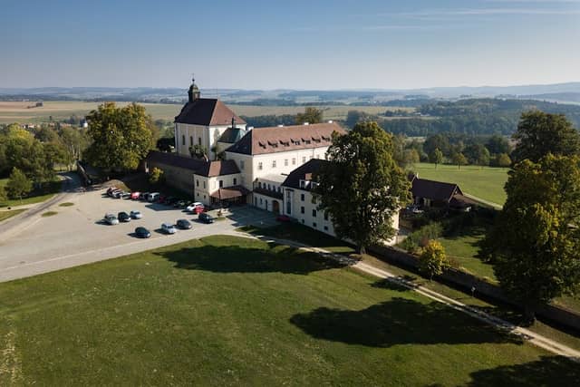 Karmelitánský Klášter - Image 1