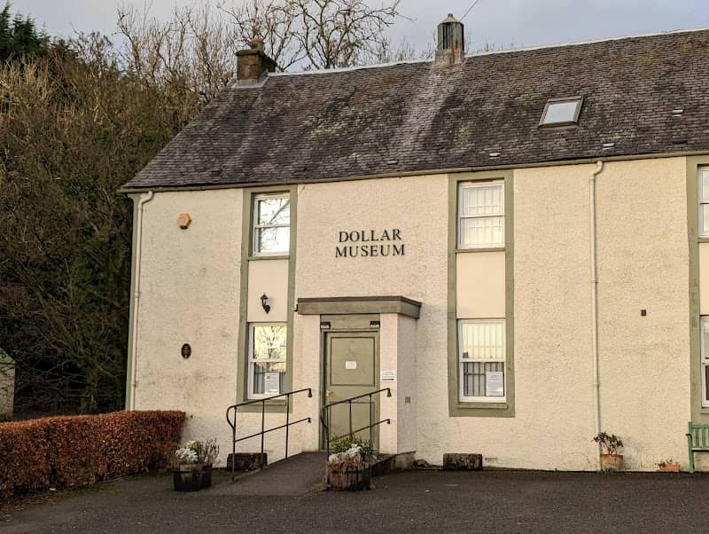Dollar Museum - Image 1