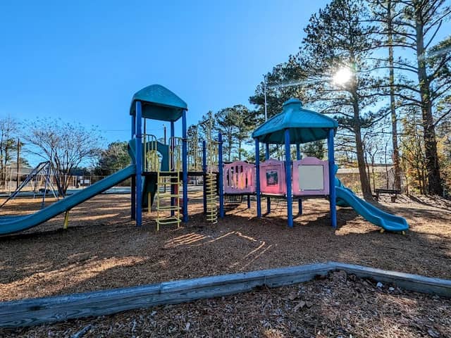 Community Park - Image 2