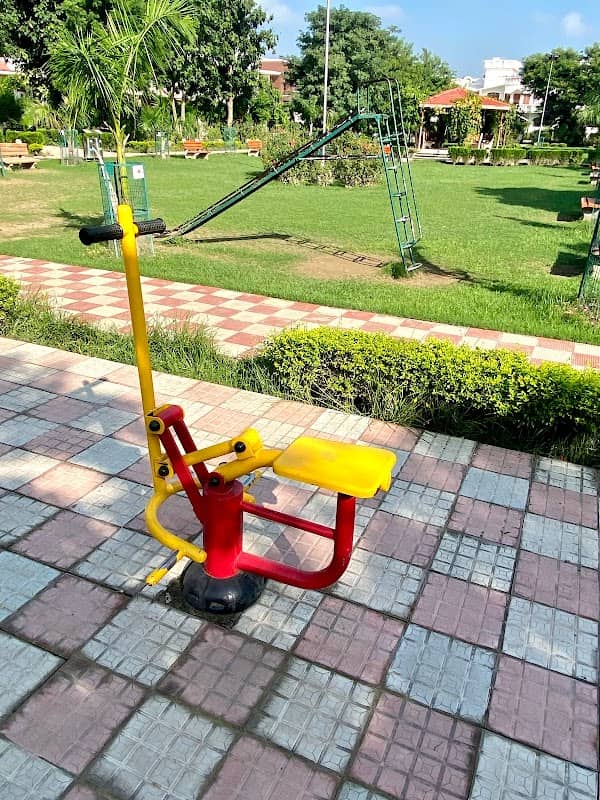 Red Robin Park - Image 2
