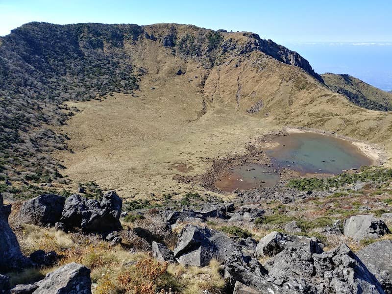 Baengnokdam Lake - Image 3