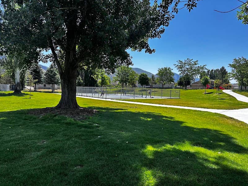 Anhder Park - Image 1