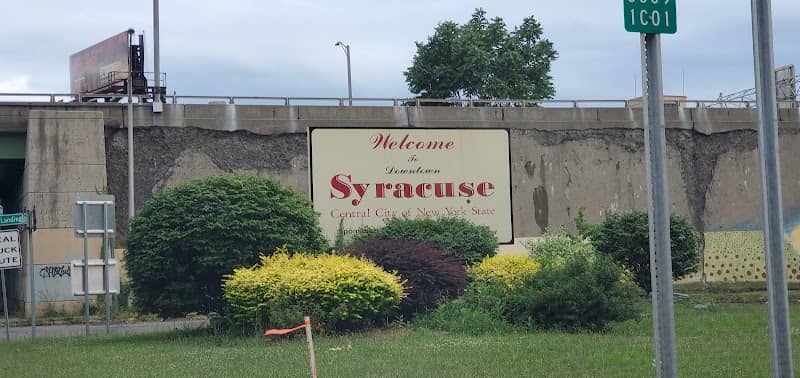 Welcome to Syracuse Sign - Image 1