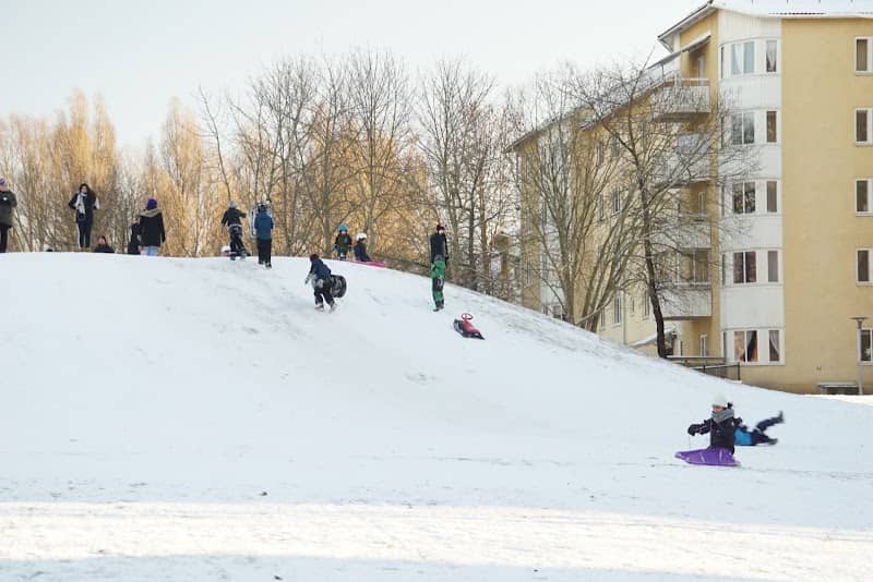 Rissne Park - Image 1