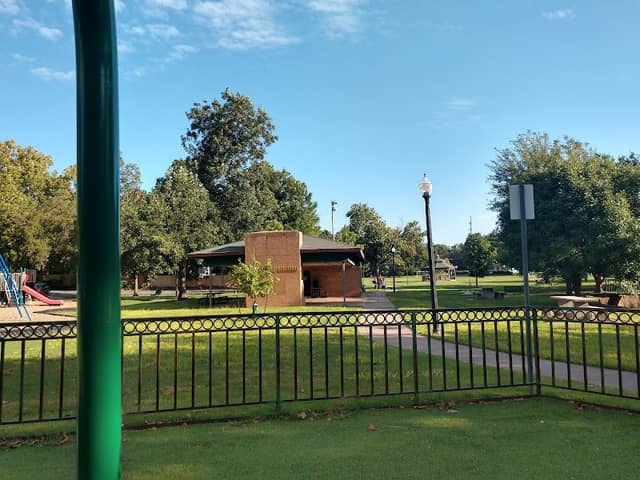 Lions Park - Image 1