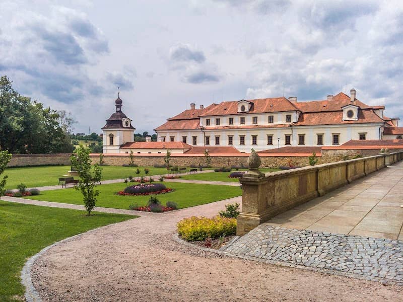 Chateau park - Image 1