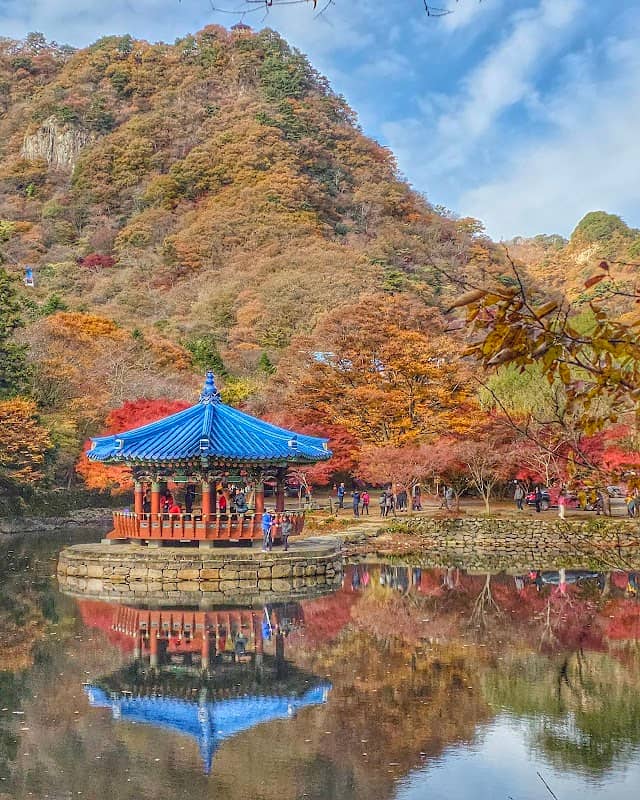 Uhwajeong Pavilion - Image 1