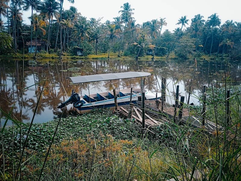 Holy family boating - Image 1