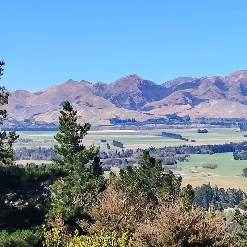 Conical Hill Walking Track- start point - Image 1