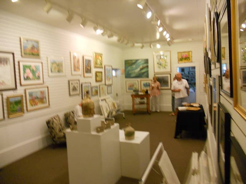 Franklin Square Gallery - Image 2