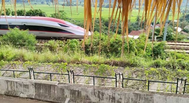 Spot Kereta Cepat - Image 1