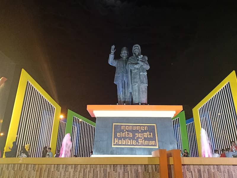 Eternal Love Monument of Habibie-Ainun - Image 2
