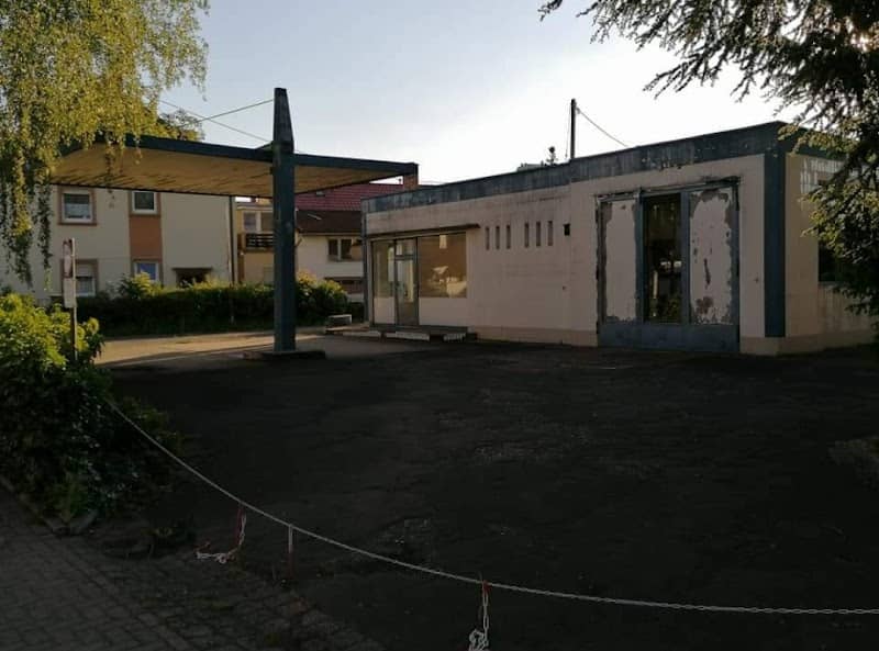 Alte Tankstelle - Image 1