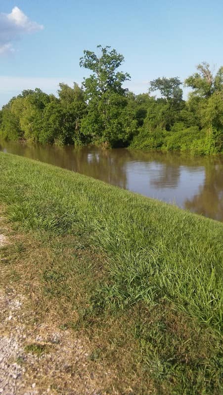 Levee Bike Trail Brusly Trailhead - Image 1