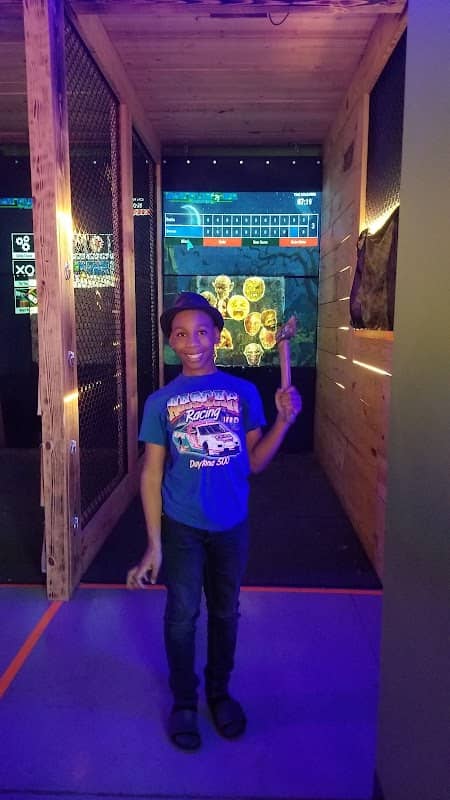 BattleZone Axe Throwing - Image 1