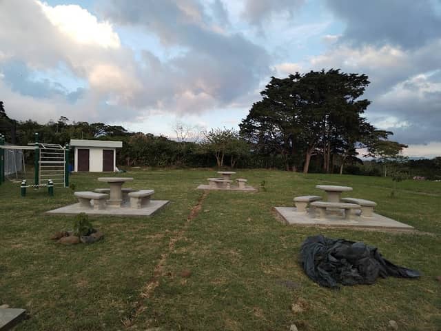 Calle Hernández Park - Image 2