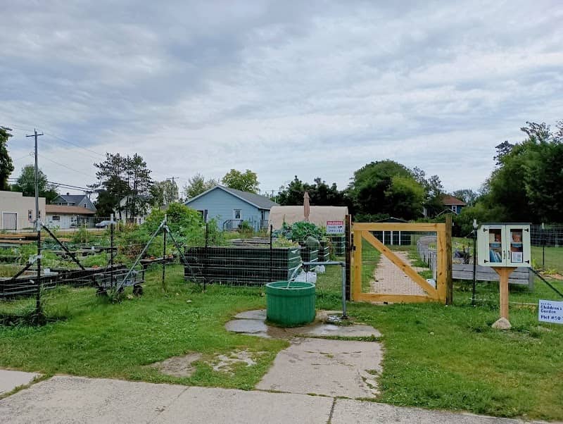 Community Garden/Artesian Well - Image 1