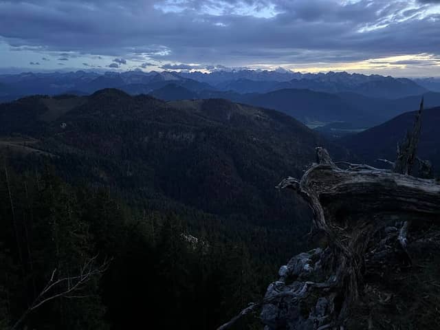 Aussichtspunkt am Pfad zur Benediktenwand - Image 1