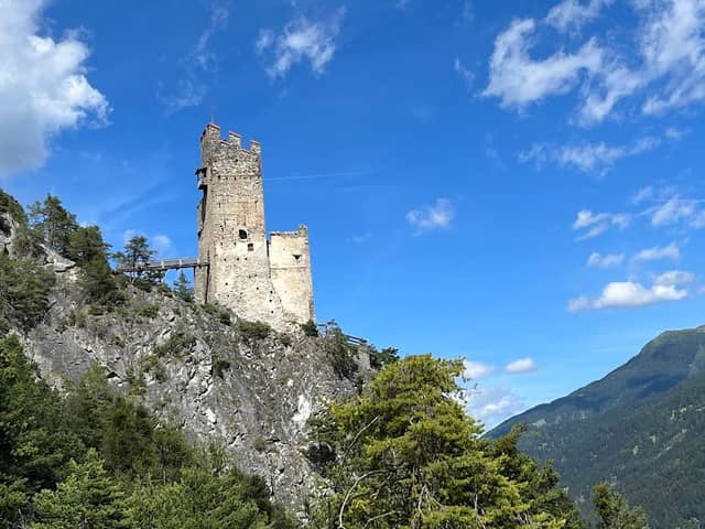 Burg Schrofenstein - Image 1