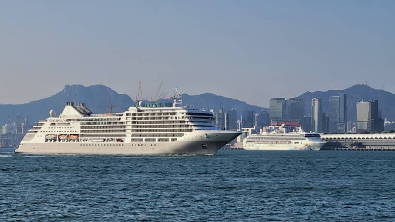 Quarry Bay Promenade - Image 3