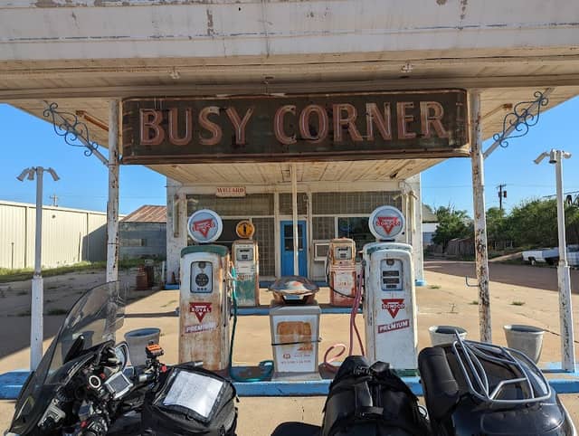 Busy Corner gas station - Image 1