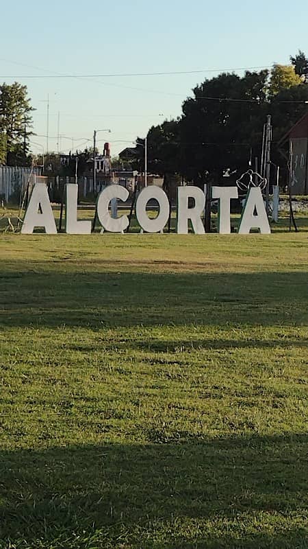 Plazoleta Albert Sabin - Image 1