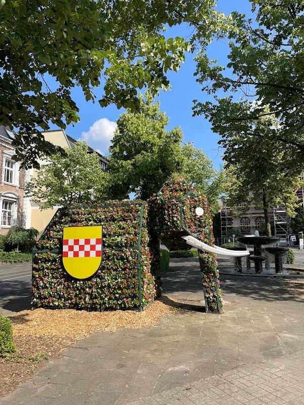 Brunnen Rathaus - Image 1