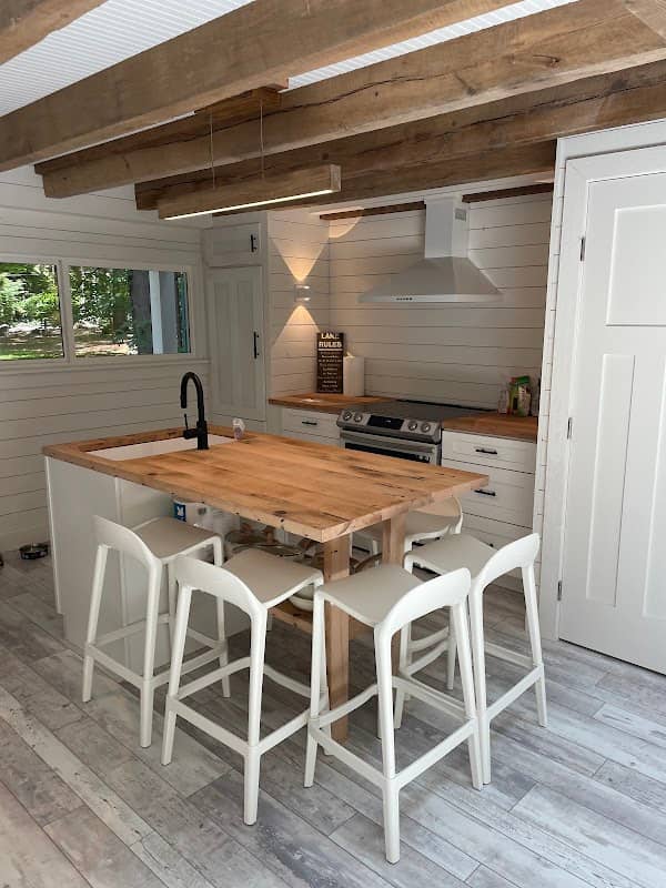Sunny Little Cottage - Image 2