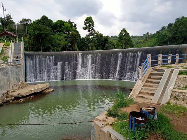 Wisata Bendungan Sumur Putri - Image 2