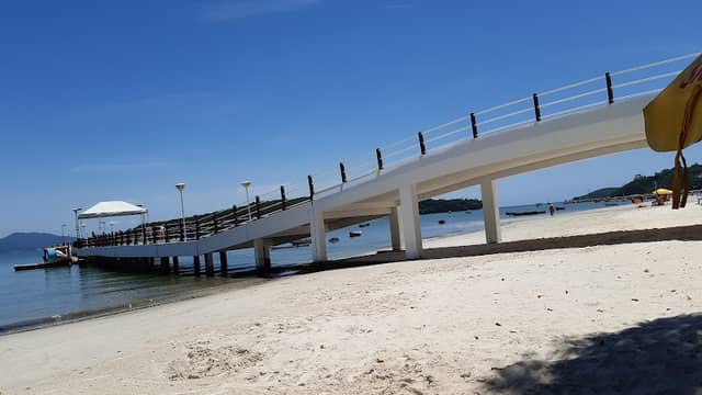 Píer Turístico Municipal de Porto Belo - Image 1