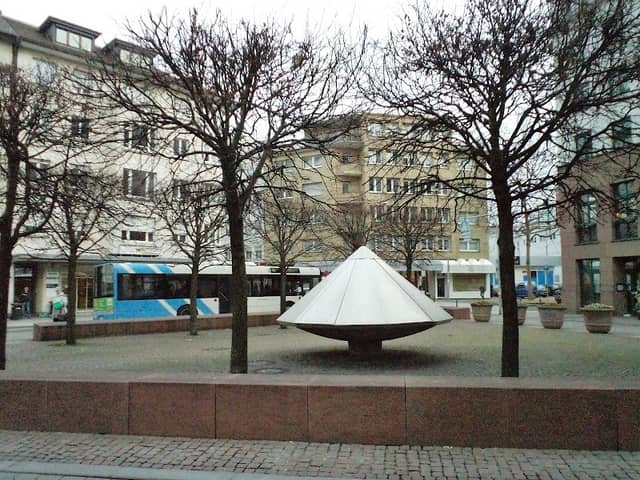 Sedanplatz-Brunnen - Image 3
