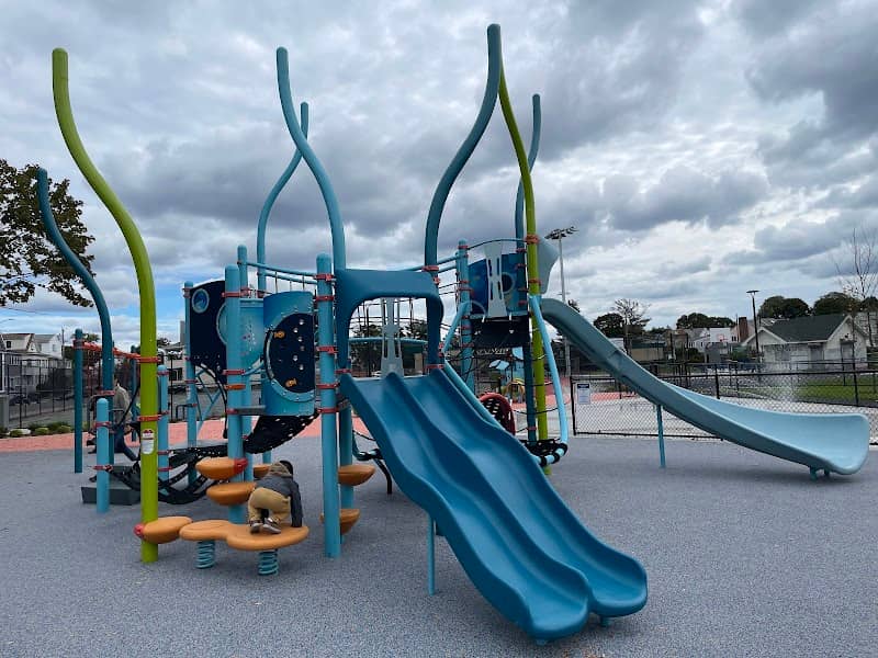 Devir Park - Image 1